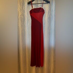 Elegant Red Sleeveless Asymmetrical Gown